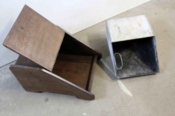 Старинный деревянный зольник