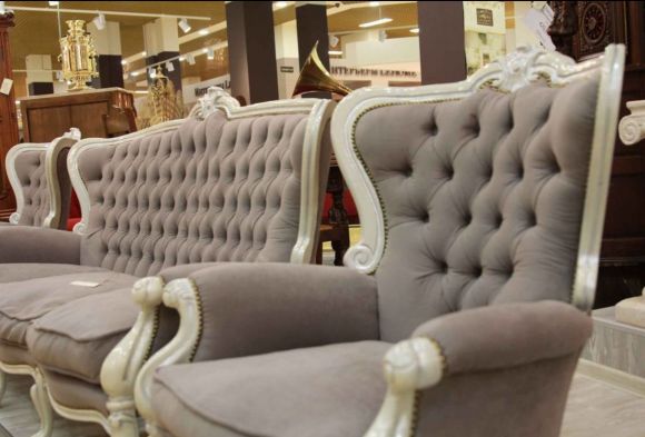 Антикварный мягкий гарнитур - 2 кресла и диван. 