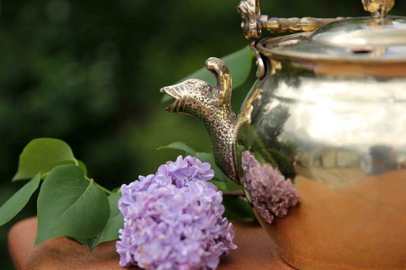 Замечательный двуносик, полностью латунный. Удобно пить и мыть руки