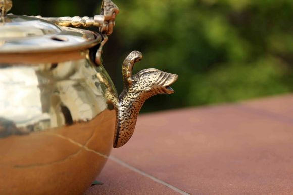 Замечательный двуносик, полностью латунный. Удобно пить и мыть руки