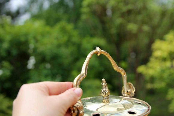 Замечательный двуносик, полностью латунный. Удобно пить и мыть руки