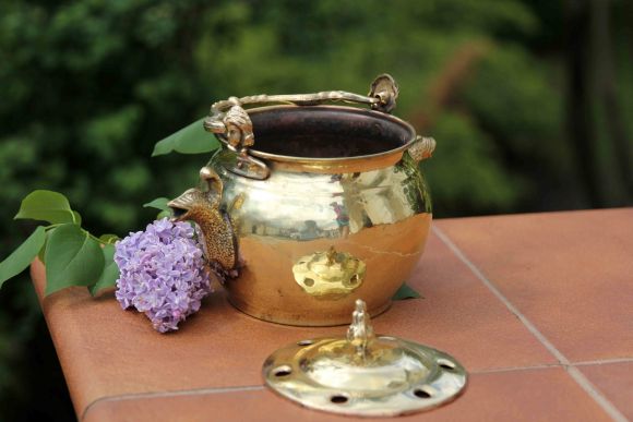 Замечательный двуносик, полностью латунный. Удобно пить и мыть руки