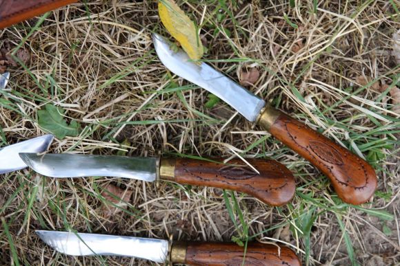 Редкость - индийские антикварные ножи в одном чехле