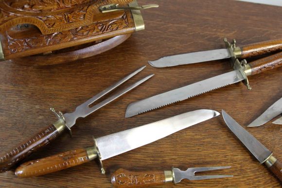 Редкий антикварный набор вилок и ножей
