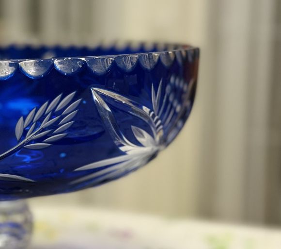 Огромная хрустальная ваза для фруктов