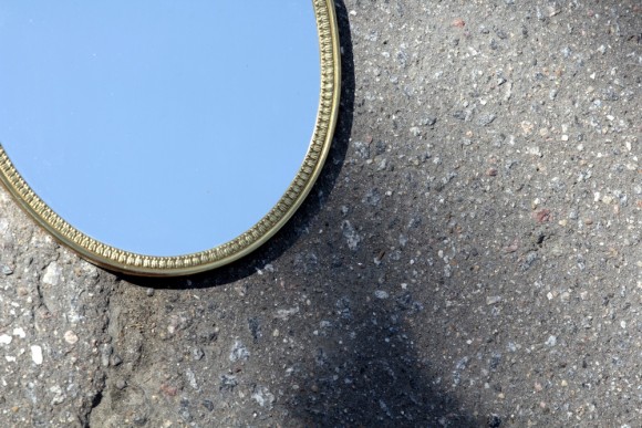 Старинное настенное зеркало. Латунное литье