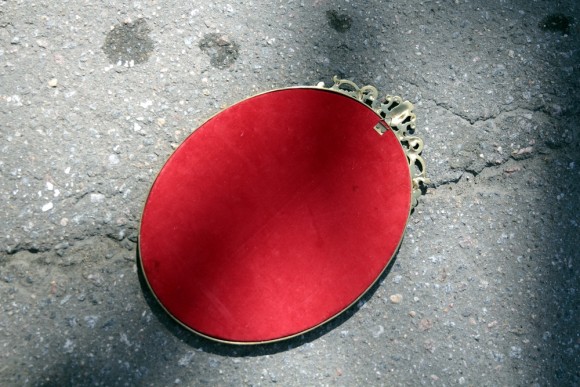 Старинное настенное зеркало. Латунное литье