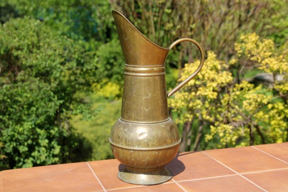 Высокий старинный латунный зольник. Европа