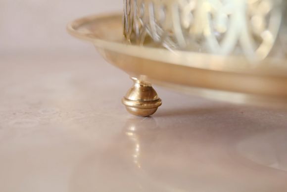 Антикварная вазочка из латуни для сервировки стола. Европа. Начало 20 века