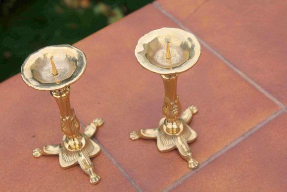 Пара старинных подсвечников из латуни