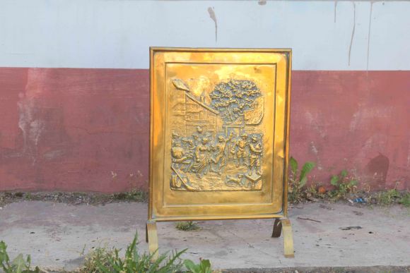 Антикварный экран для камина