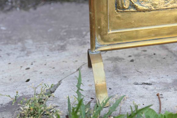 Антикварный экран для камина