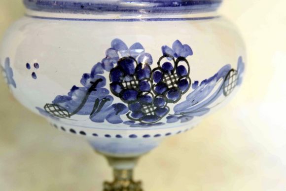 Роскошная фарфоровая люстра с латунным литьем. Европа.Начало 20 века