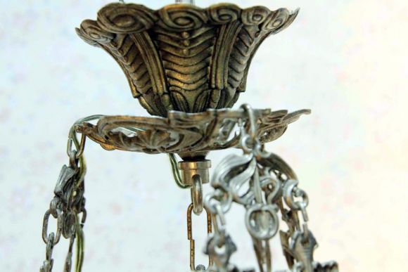 Роскошная фарфоровая люстра с латунным литьем. Европа.Начало 20 века