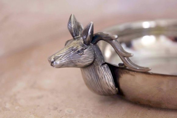 Антикварная чаша с ручками в виде голов оленей .Европа. Начало 20 века