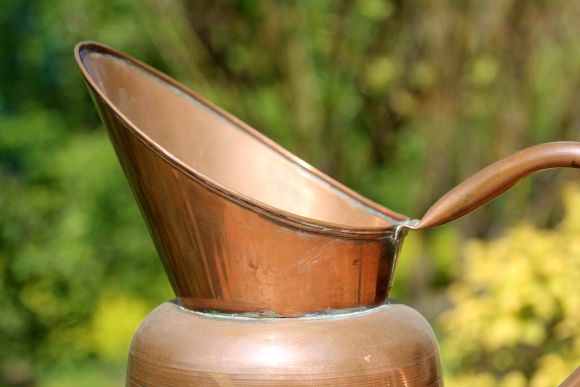 Старинный неполированный медный зольник, Европа