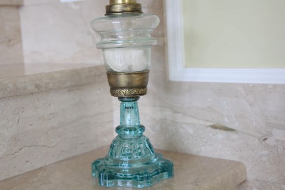 Красивая, антикварная лампа. Европа. Начало 20 века