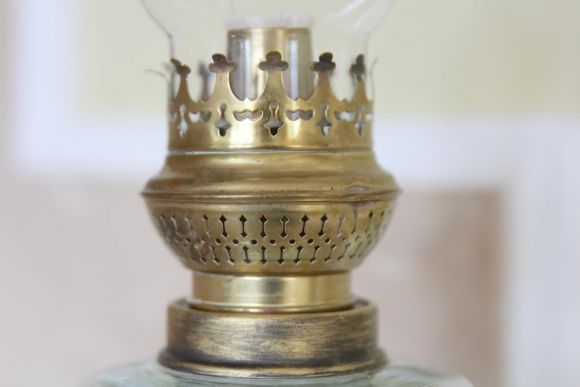 Красивая, антикварная лампа. Европа. Начало 20 века