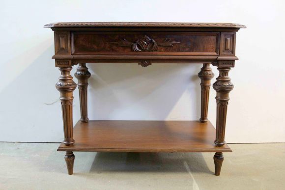 Антикварная консоль из дерева. Европа. Начало 20 века
