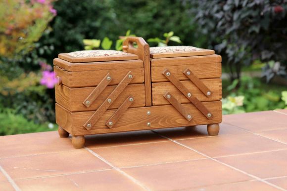 Винтажный ящичек для рукоделия. Европа. Начало 20 века