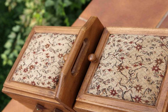 Винтажный ящичек для рукоделия. Европа. Начало 20 века