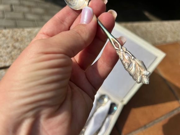 Кофейные ложечки с фигурной ручкой в коробке.