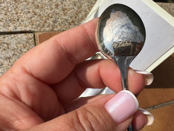 Кофейные ложечки с фигурной ручкой в коробке.