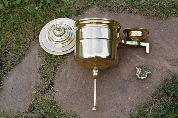 Старинный рукомойник из латуни