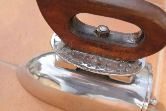 Антикварный коллекционный утюг