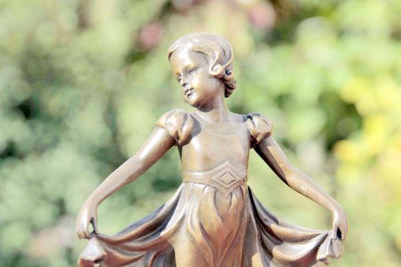 Бронзовая Балерина на мраморном постаменте. Европа. Начало 20 века