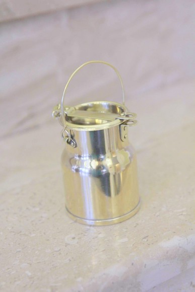 Изюминка, антикварный маленький бидон из латуни .Европа.Начало 20 века