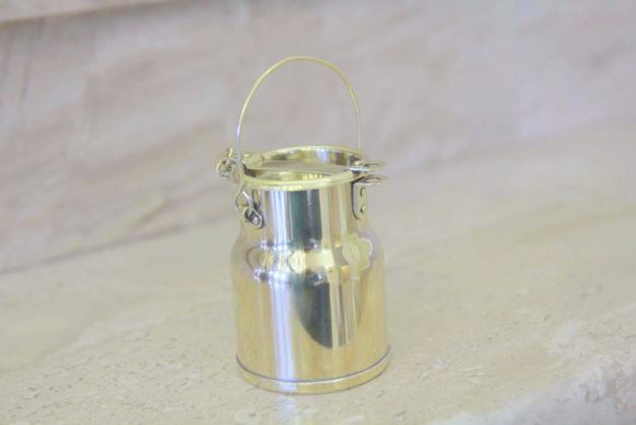 Изюминка, антикварный маленький бидон из латуни .Европа.Начало 20 века