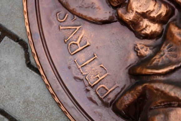 Медный огромный портрет Рубенса. Диаметр 57 см