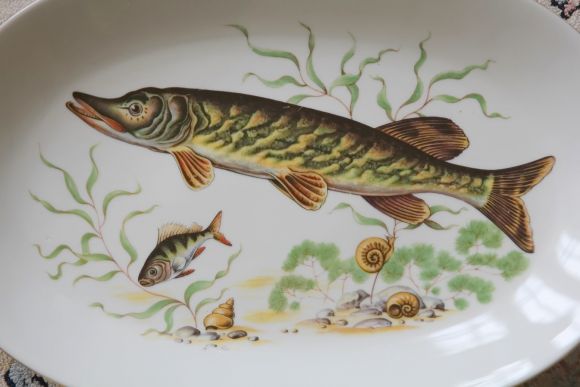 Набор антикварной посуды с рыбной тематикой. Европа.Начало 20 век