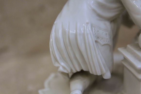 Редкой красоты старинная статуэтка Поцелуй