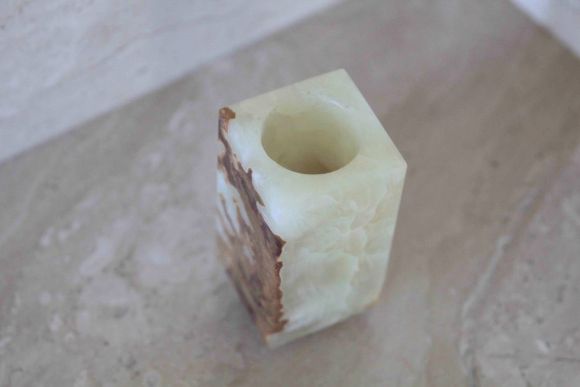 Антикварный подсвечник из натурального оникса