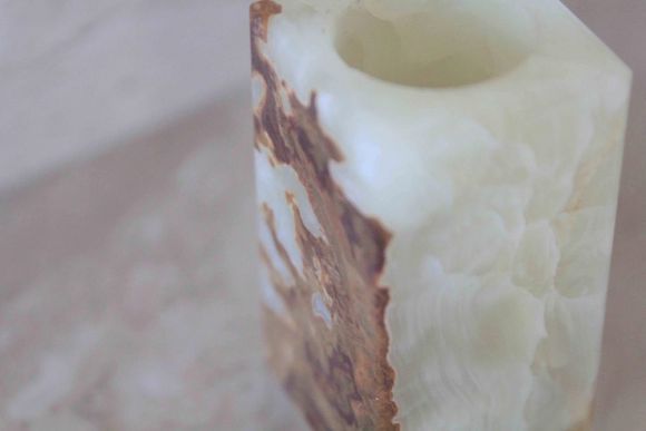 Антикварный подсвечник из натурального оникса