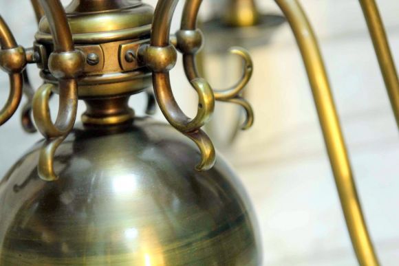 Старинная литая люстра из латуни с орлом. Европа. Начало 20 века