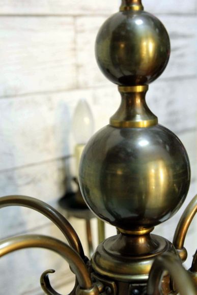 Старинная литая люстра из латуни с орлом. Европа. Начало 20 века