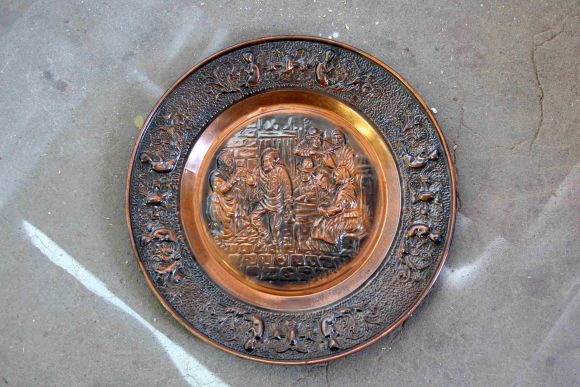 Медное круглое панно с голландским сюжетом