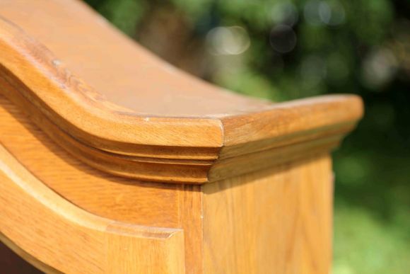 Элегантная витрина из дерева. Европа. Начало 20 века