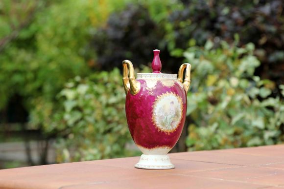 Очень красивая старинная ваза. Европа. Конец 19 в.