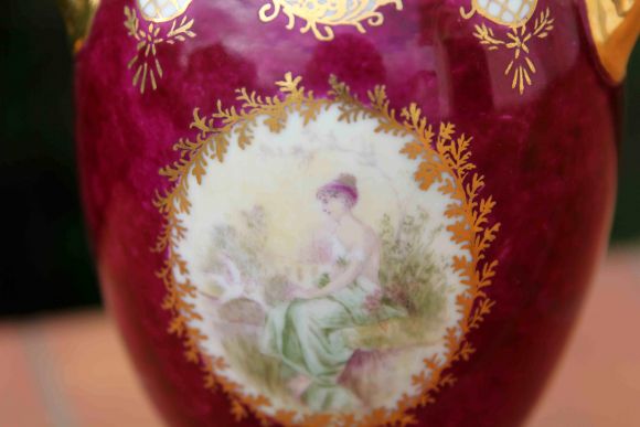 Очень красивая старинная ваза. Европа. Конец 19 в.