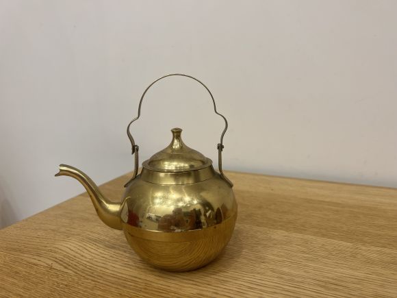 Симпатичный винтажный маленький чайник. Европа. Начало 20 века