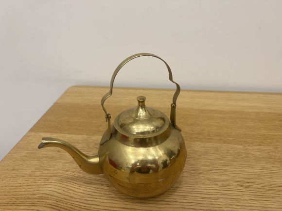 Симпатичный винтажный маленький чайник. Европа. Начало 20 века