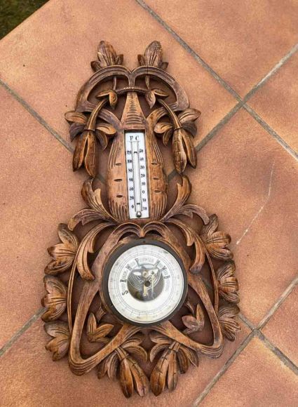 Антикварный резной барометр - термометр