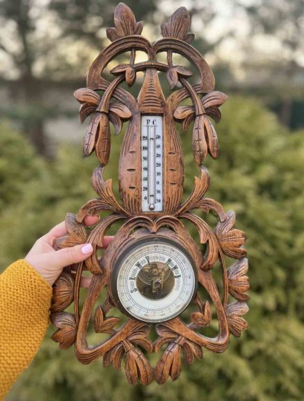 Антикварный резной барометр - термометр