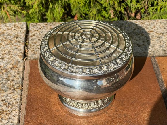 Очаровательные старинные роузбоулы. Идеальное состояние.