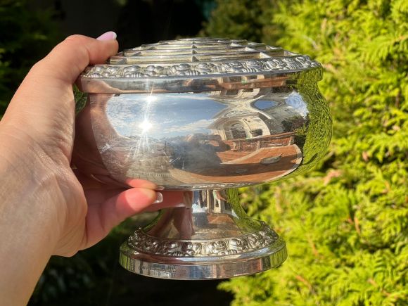 Очаровательные старинные роузбоулы. Идеальное состояние.