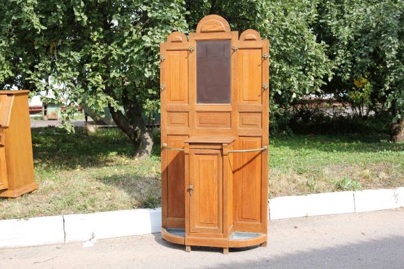 Антикварная прихожая из массива дуба. Европа. Начало 20 века